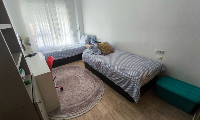 Revente - Appartement -
Los Montesinos