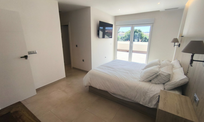 Segunda mano - Villa -
San Juan de Alicante