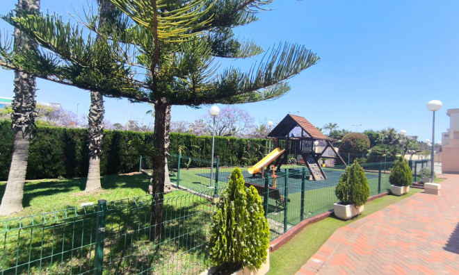 Segunda mano - Villa -
San Juan de Alicante